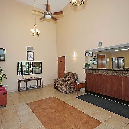 Carolina Inn Of Lake Norman ムアズビル エクステリア 写真