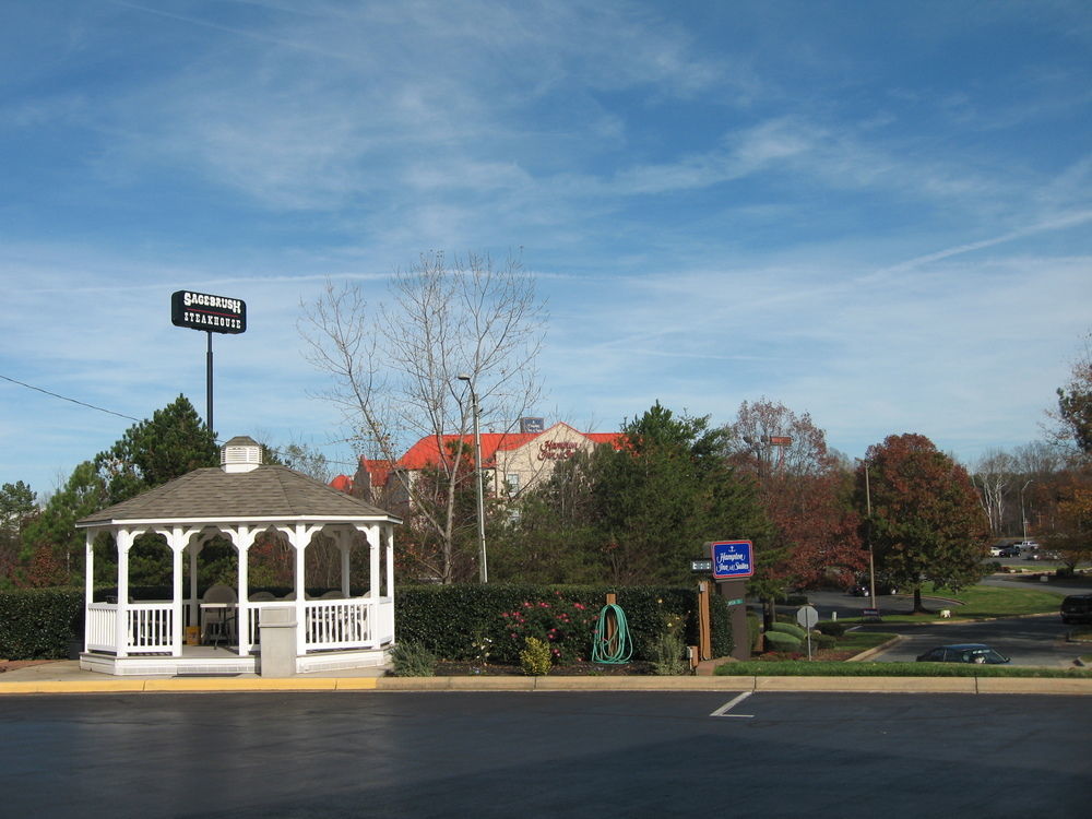 Carolina Inn Of Lake Norman ムアズビル エクステリア 写真
